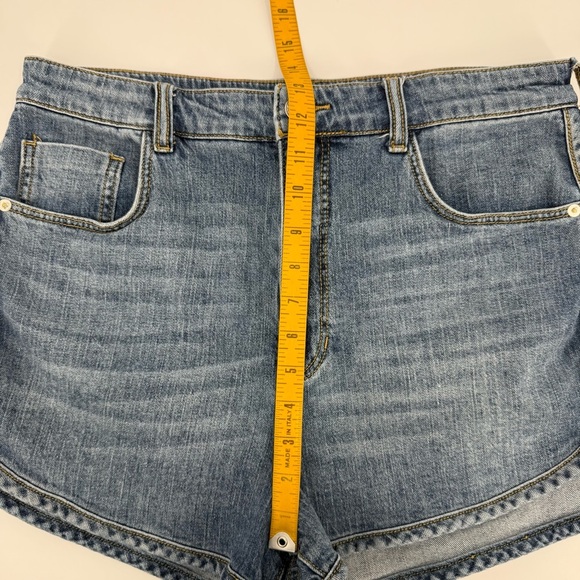 Anthropologie Pilcro High Rise Track Short Shape Jean Shorts Size 31 - Picture 12 of 15